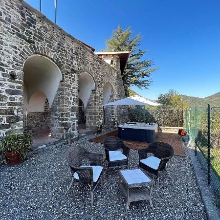 Ancient Farmhouse With Private Heated Hot Tub And Pool Vila Casola in Lunigiana Exterior foto