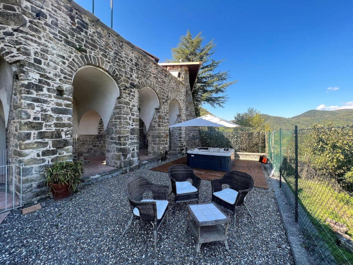 Ancient Farmhouse With Private Heated Hot Tub And Pool Vila Casola in Lunigiana Exterior foto